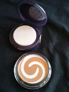 COVERGIRL+OLAY simple Ageless Foundation