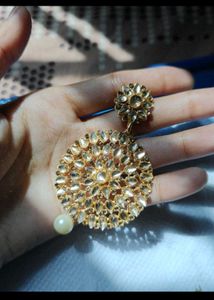 Gold Tone Jewellery Set