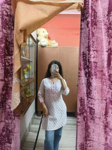 white cotton kurti