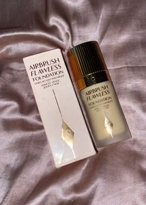 CHARLOTTE TILBURY AIRBRUSH FOUNDATION