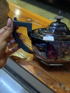 ANTIQUE ART DECO SILVER PLATED TEA POT