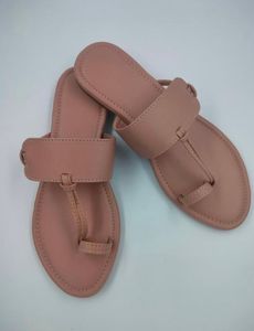 HOOSHOE women's kolhapuri chappal