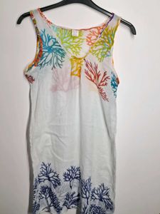 Flower Print Sleeveless Top.