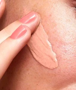 On Colour Peach Glow Perfecter Oriflame