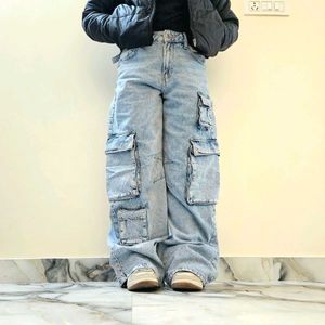Light Wash Cargo Jeans ( with adjustable belt)