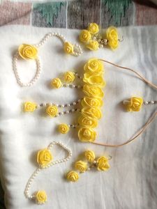 Haldi Jwellery Set