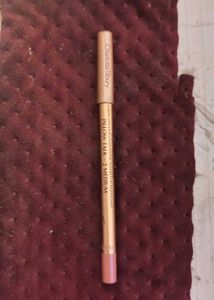 Charlotte tilbury Lip Cheat Liner.