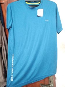 New With Tag Tshirt Xl