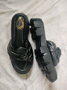 ✨price drop alert✨✨Trendy women flat✨