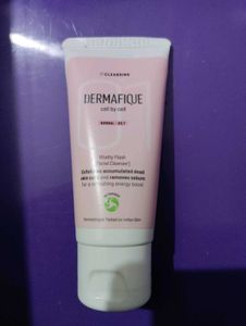 Dermafique Face Wash