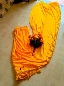 Pre Drapeed Saree 💛