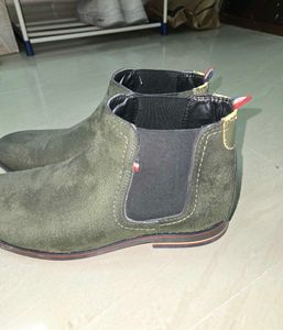Tommy Hilfiger Ankle Boots (Almost New)
