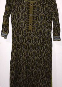 Olive Chudithar with Pant