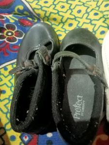 Kids Branded School Shoes At 99rs Or 700coins