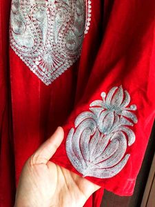 Tilla Embroidered Kashmiri Pheran