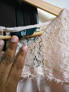 Beautiful Top In L Size No Flaws