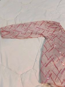 Sparkly Pink Top 🎀