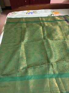 Green &amp; Gold Art Silk Ponadai Shawl