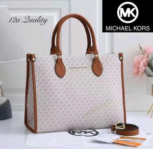 MICHAEL KORS PREMIUM QUALITY HANDBAG