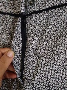 Patterned Casual Pants