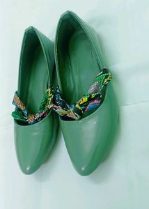 Green Ballerinas