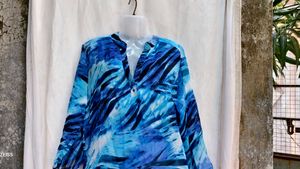 13412. Stylish Blue Tunic Top