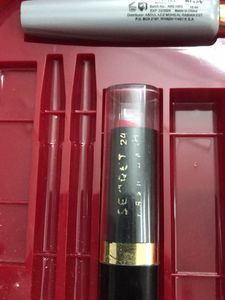 ❗️❗️Clearance Makeup Kit❗️❗️
