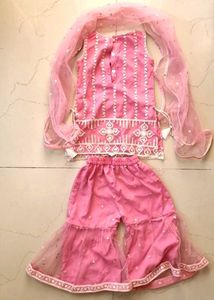 Salwar Suit With Chunni