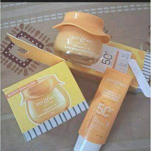 Dot &amp; Key Skincare Set