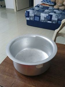 Hindolium Vessel New ( no tag)