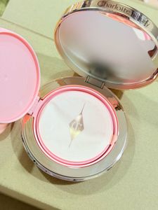 Pillow talkBEAUTIFYING CUSHION FOUNDATION