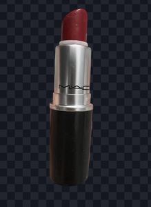 MAC Lipstick ( Russian Red )