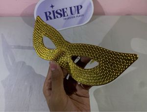 🔥 Gold Masquerade Mask