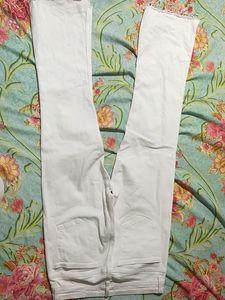 🔥 Original ZARA Brand White Bell Bottom Style Jeans🔥
