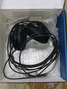 AKG K52 Closed-Back Headphones