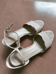 Sandle