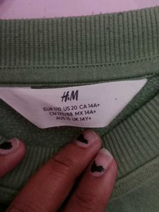 H&amp;M Green Sweatshirt