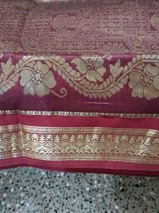 Green &amp; Maroon Zari Checks Saree