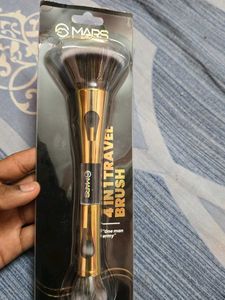Mars 4-in-1 Travel Brush