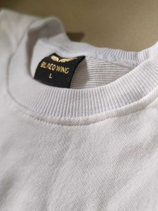 White 🤍 T-shirt 👕 Stylish Also Works In Cold ❄️
