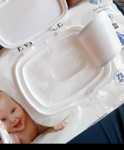 Pack Of 2 Wipes Packet
