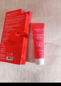 Tinted sunscreen sand