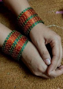 Red &amp; Green Glass Bangles