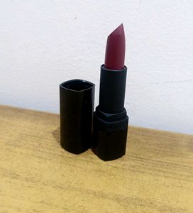 Avon Ultra Matte Lipstick - wild cherry
