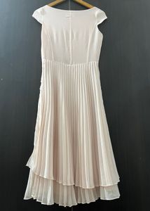 Elegant Pleated Midi Dress