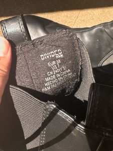 H&amp;M Black Leather Chelsea Boots