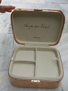 Colorbar Vanity Box