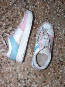 White Casual Stylish Sneaker Shoes