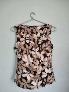 Floral Sleeveless Blouse