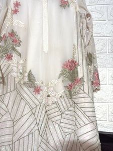 3pc pakistani Embroidered suit patch on pant